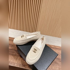 Chanel   Мелани замшевые лоферы с пуговицами. Очень милые, из к
