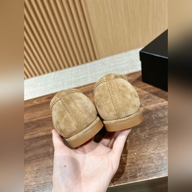 Chanel   Мелани замшевые лоферы с пуговицами. Очень милые, из к