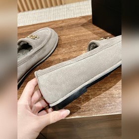 Chanel   Мелани замшевые лоферы с пуговицами. Очень милые, из к