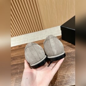 Chanel   Мелани замшевые лоферы с пуговицами. Очень милые, из к