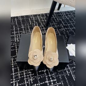 Chanel 24ss Новые туфли Mary Jane с заостренным носком и камелией