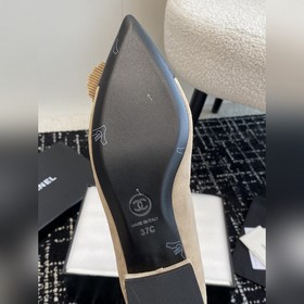 Chanel 24ss Новые туфли Mary Jane с заостренным носком и камелией