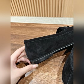 Chanel   Меладе замшевые лоферы с пуговицами, очень милые, кожа