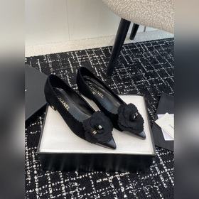 Chanel 24ss Новые туфли Mary Jane с заостренным носком и камелией