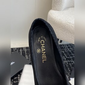 Chanel 24ss Новые туфли Mary Jane с заостренным носком и камелией