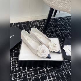 Chanel 24ss Новые туфли Mary Jane с заостренным носком и камелией