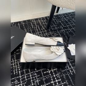 Chanel 24ss Новые туфли Mary Jane с заостренным носком и камелией