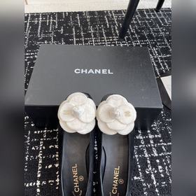 Chanel 24ss Новые туфли Mary Jane с квадратным носком и камелией 