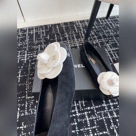 Chanel 24ss Новые туфли Mary Jane с квадратным носком и камелией 