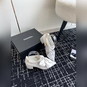 Chanel 24 новые туфли с заостренным носком, толстым каблуком, бан