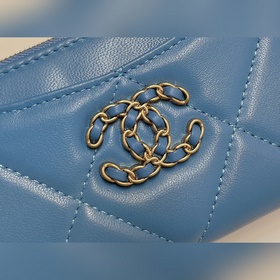 Обновленная версия Chanel в новых цветах. Новейшая модель с 7 кар