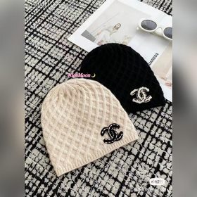 Официальная модель вязаной шапки Chanel