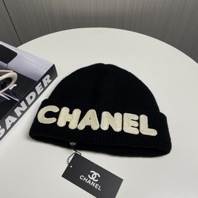 【CHANEL】 Новая модель шерстяной вязаной шапки, представленная в п