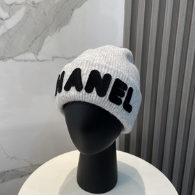 【CHANEL】 Новая модель шерстяной вязаной шапки, представленная в п