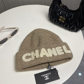 【CHANEL】 Новая модель шерстяной вязаной шапки, представленная в п