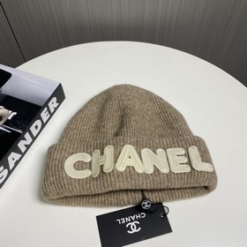 【CHANEL】 Новая модель шерстяной вязаной шапки, представленная в п