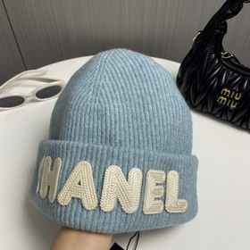 【CHANEL】 Новая модель шерстяной вязаной шапки, представленная в п