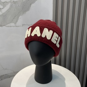 【CHANEL】 Новая модель шерстяной вязаной шапки, представленная в п