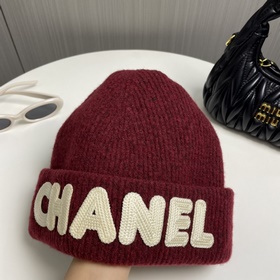 【CHANEL】 Новая модель шерстяной вязаной шапки, представленная в п