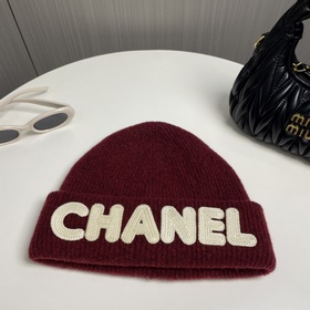 【CHANEL】 Новая модель шерстяной вязаной шапки, представленная в п