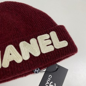 【CHANEL】 Новая модель шерстяной вязаной шапки, представленная в п