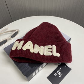 【CHANEL】 Новая модель шерстяной вязаной шапки, представленная в п