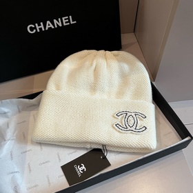 Chanel вязаная шапка
