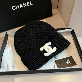 Chanel вязаная шапка