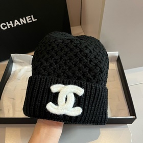 Chanel вязаная шапка