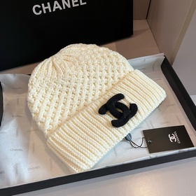 Chanel вязаная шапка