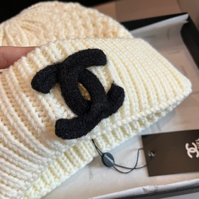 Chanel вязаная шапка