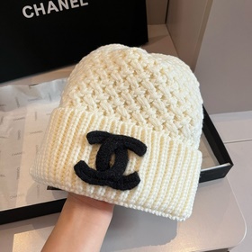 Chanel вязаная шапка