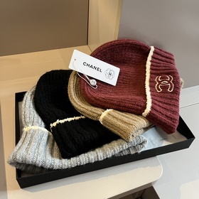 Chanel вязаная шапка, новая модель из бутика