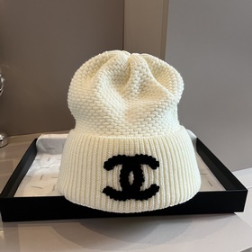 Официальная модель вязаной шапки Chanel