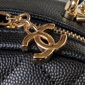 chanel 24c A 3573 mini с текстурой личи, несколько способов ношен