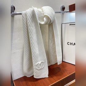 Новая коллекция Chanel на осень-зиму, обеспечивает превосходную т