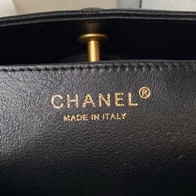 chanel 24 сумка-хобо, модель AS4754. Эта сумка, как и предыдущая 