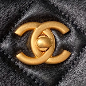 chanel 24  сумка-хобо модель AS4777 Эта сумка, как и предыдуща