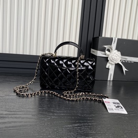 chanel 24K CF mini handle AS2431. Этот дизайн выглядит очень элег