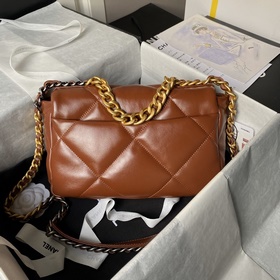 1160 Маленькая сумка Chanel осень-зима 2019. Сочетание всех класс