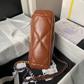 1160 Маленькая сумка Chanel осень-зима 2019. Сочетание всех класс