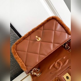 Карамельный цвет  CHANEL 24k Teddy Bear осенне-зимняя коллекция 