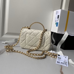 chanel CFmini 24s прозрачная сумка с ручкой AS4847 Эта сумка с ру