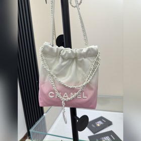 Новая модель мини-сумка 22bag в градиентном розовом цвете клубни