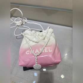 Новая модель мини-сумка 22bag в градиентном розовом цвете клубни
