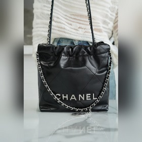 Chanel 23S 22Mini сумка черно-серебристая Долгожданная мини-сумка