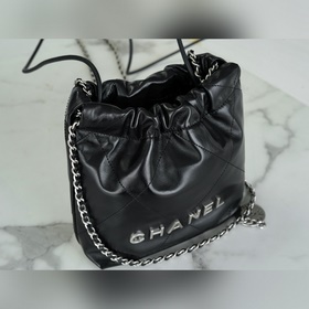 Chanel 23S 22Mini сумка черно-серебристая Долгожданная мини-сумка