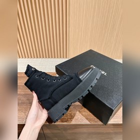 Ботинки Chanel на толстой подошве, визуально удлиняют ноги, насто
