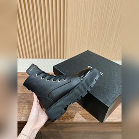 Ботинки Chanel на толстой подошве, визуально удлиняют ноги, насто