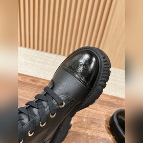 Ботинки Chanel на толстой подошве, визуально удлиняют ноги, насто